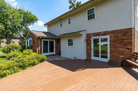 Exterior - 10633 Weil Rd, Montgomery, OH 45249 photo 6 of 10