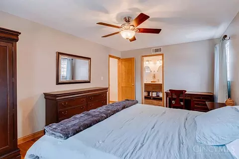 Bedroom - 10633 Weil Rd, Montgomery, OH 45249 photo 2 of 4
