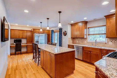 Kitchen - 10633 Weil Rd, Montgomery, OH 45249 photo 4 of 6