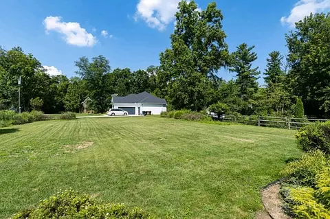 Exterior - 10633 Weil Rd, Montgomery, OH 45249 photo 9 of 10