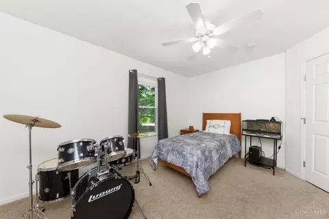 Bedroom - 556 Hamblin Dr, Cincinnati, OH 45255 photo 3 of 4