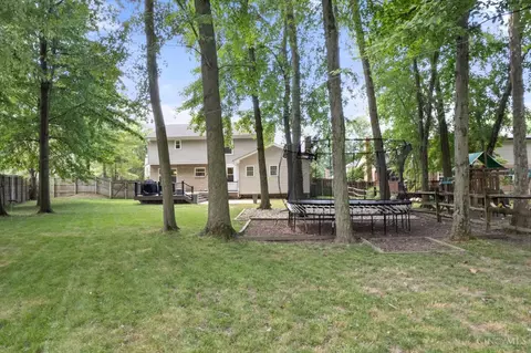 Exterior - 556 Hamblin Dr, Cincinnati, OH 45255 photo 4 of 6