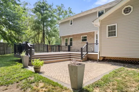 Exterior - 556 Hamblin Dr, Cincinnati, OH 45255 photo 5 of 6