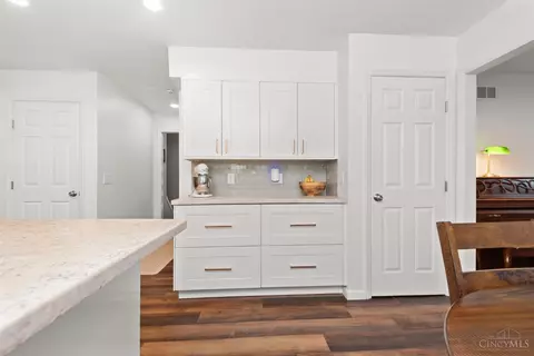 Kitchen - 556 Hamblin Dr, Cincinnati, OH 45255 photo 3 of 3