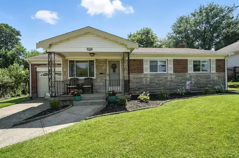 5568 Hickory Ridge Ln, Cincinnati, OH 45239