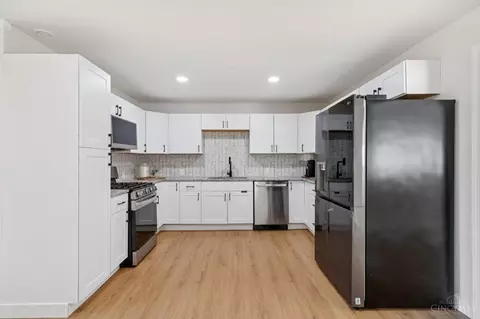 Kitchen - 3879 Mark Ct, Cincinnati, OH 45255 photo 1 of 1