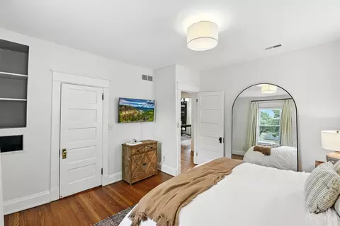 Bedroom - 3309 Monteith Ave, Cincinnati, OH 45208 photo 3 of 5