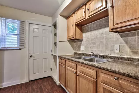 Kitchen - 1963 N Bend Rd, Cincinnati, OH 45224 photo 3 of 3