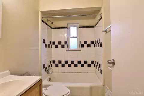 Bath - 1963 N Bend Rd, Cincinnati, OH 45224 photo 1 of 1