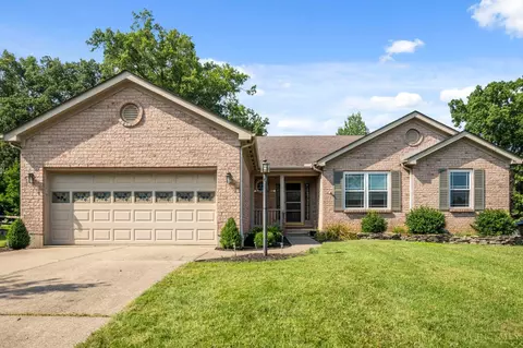 902 Baccarat Dr, Cincinnati, OH 45245