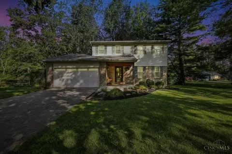 8685 Creekwood Dr, Maineville, OH 45039