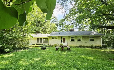5301 Hillcrest Dr, Oxford, OH 45056