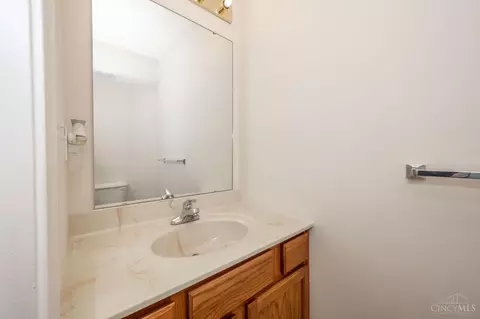 2010 Commons Circle Dr, Batavia, OH 45103 photo 17