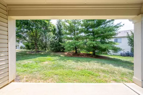 2010 Commons Circle Dr, Batavia, OH 45103 photo 58