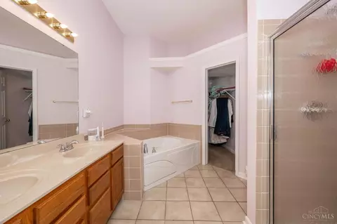 2010 Commons Circle Dr, Batavia, OH 45103 photo 53