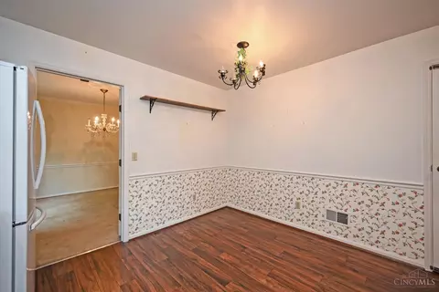 Dining - 6302 Stirrup Rd, Cincinnati, OH 45244 photo 3 of 3