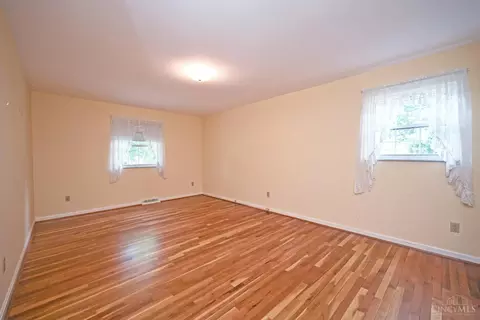 Bedroom - 6302 Stirrup Rd, Cincinnati, OH 45244 photo 1 of 9