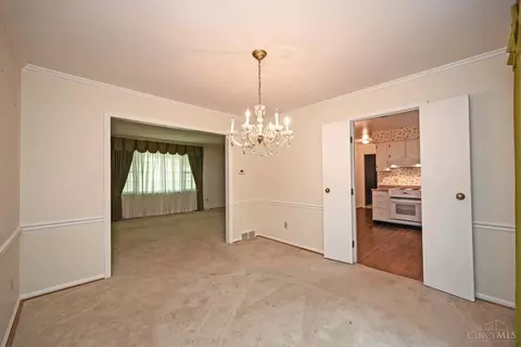 Dining - 6302 Stirrup Rd, Cincinnati, OH 45244 photo 2 of 3