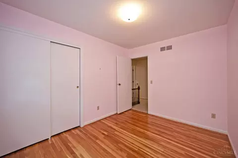 Bedroom - 6302 Stirrup Rd, Cincinnati, OH 45244 photo 5 of 9