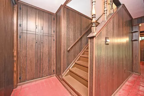 Entry Way - 6302 Stirrup Rd, Cincinnati, OH 45244 photo 2 of 2