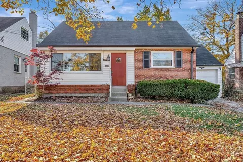 1013 Vacationland Dr, Cincinnati, OH 45231