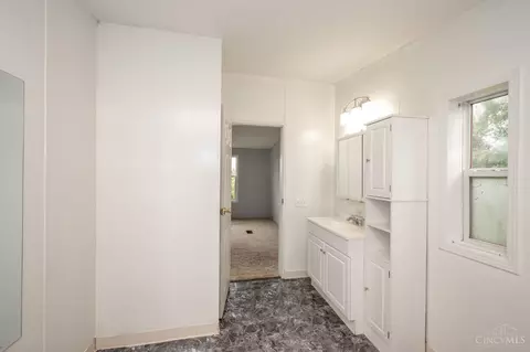 102 Penquite Rd, Blanchester, OH 45107 photo 8