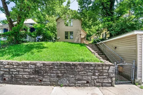 182 First St, Addyston, OH 45001