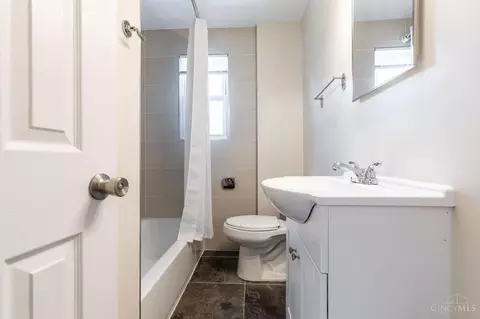 Bath - 10164 Wayne Ave, Woodlawn, OH 45215 photo 2 of 3