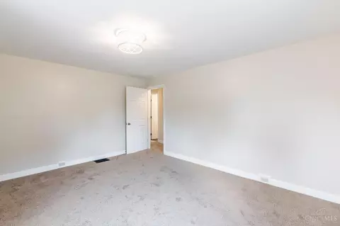 Bedroom - 10164 Wayne Ave, Woodlawn, OH 45215 photo 8 of 10