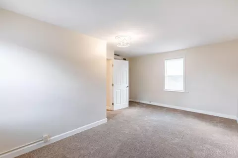 Bedroom - 10164 Wayne Ave, Woodlawn, OH 45215 photo 7 of 10