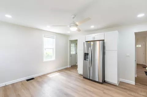 Entry Way - 10164 Wayne Ave, Woodlawn, OH 45215 photo 2 of 2