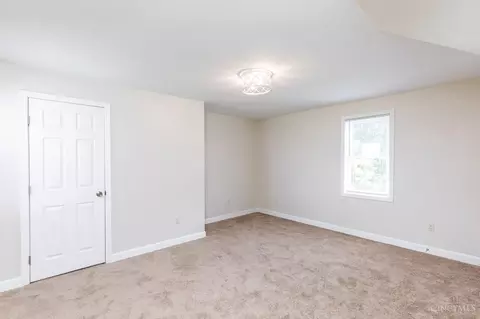 Bedroom - 10164 Wayne Ave, Woodlawn, OH 45215 photo 5 of 10