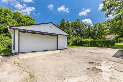 Exterior - 10164 Wayne Ave, Woodlawn, OH 45215 photo 6 of 8