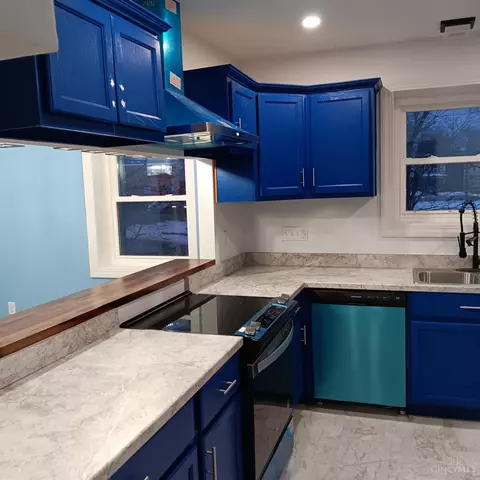 3064 Mchenry Ave, Cincinnati, OH 45211 photo 6