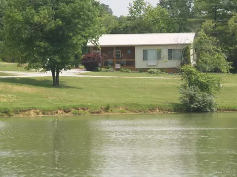 8881 Deadfall Rd, Hillsboro, OH 45133
