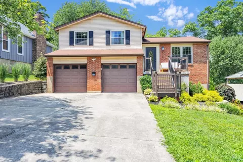 2169 Bolser Dr, Reading, OH 45215
