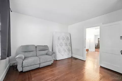 140 Warner St, Cincinnati, OH 45219 photo 8