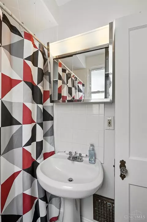140 Warner St, Cincinnati, OH 45219 photo 15