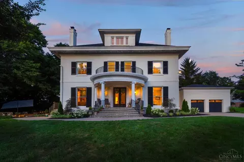 4042 Clifton Ridge Dr, Cincinnati, OH 45220