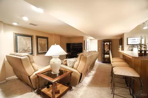 645 Brandy Way, Cincinnati, OH 45244 photo 41