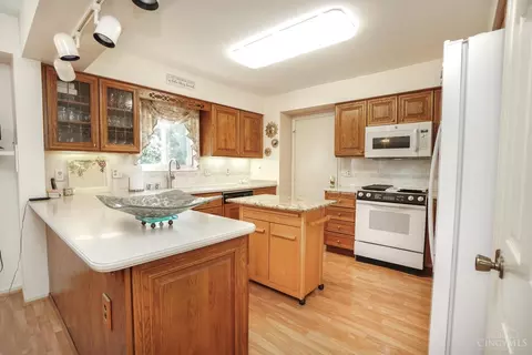 645 Brandy Way, Cincinnati, OH 45244 photo 15