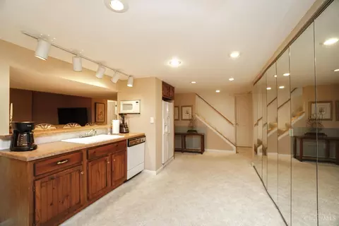 645 Brandy Way, Cincinnati, OH 45244 photo 40