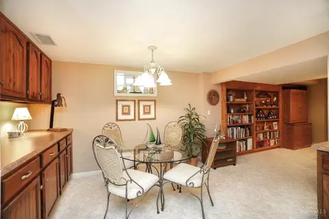 645 Brandy Way, Cincinnati, OH 45244 photo 38