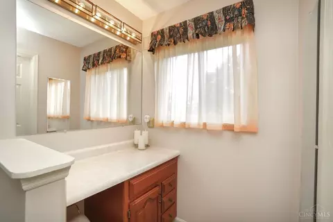 645 Brandy Way, Cincinnati, OH 45244 photo 26