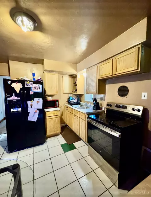 Kitchen - 1622 Atson Ln, Cincinnati, OH 45205 photo 1 of 1