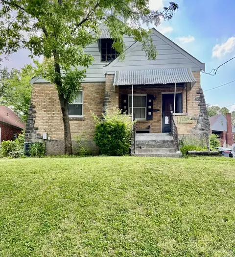 Exterior - 1622 Atson Ln, Cincinnati, OH 45205 photo 2 of 6