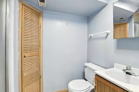 Bath - 7273 Chetbert Dr, Cincinnati, OH 45236 photo 2 of 3