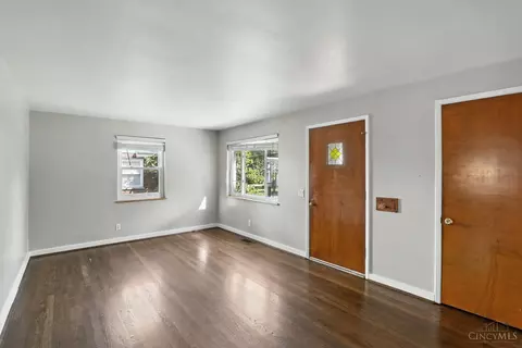 Living - 7273 Chetbert Dr, Cincinnati, OH 45236 photo 3 of 4