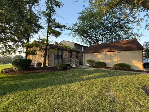5192 Putters Cir, West Chester, OH 45069