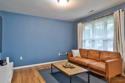 Living - 2465 Wilson Ave, Cincinnati, OH 45231 photo 2 of 2